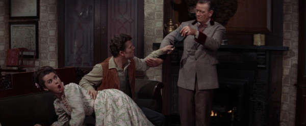 McLintock! (1963) 01-Thumbnail.jpg